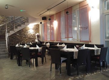 slovenia/ptuj/restaurant/restavracija-amfora