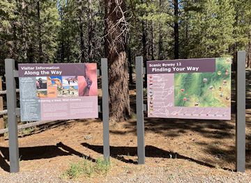 utah/capitol-reef-national-park/restaurant/capital-reef-rest-stop-picnic-area