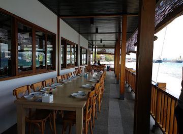 indonesia/maluku/restaurant/rumah-makan-seafood-apong-ambon