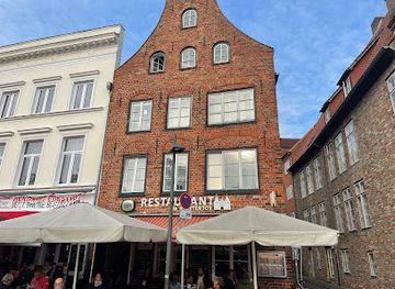 germany/lubeck/restaurant/restaurant-am-holstentor-lubeck
