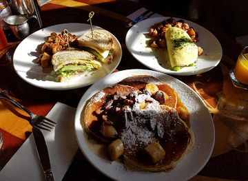 washington/seattle/restaurant/toulouse-petit-kitchen-lounge