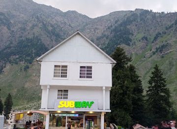 pakistan/naran/restaurant/subway
