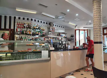 L'Insolito Posto - Bar e Pizzeria