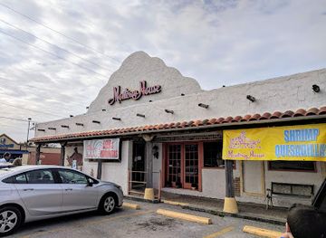 texas/beaumont/restaurant/monterey-house-restaurant