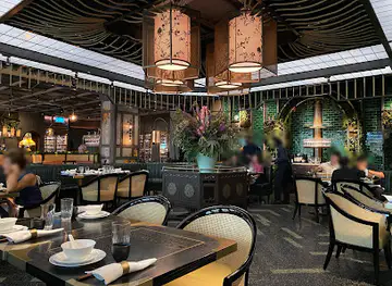 Mott 32 Singapore
