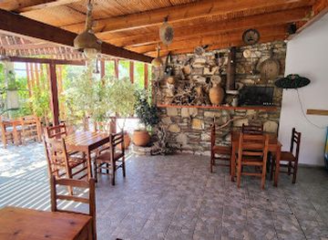 albania/himara/restaurant/taverna-velco