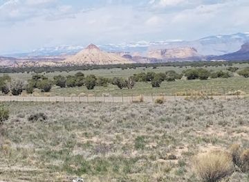 utah/wasatch-plateau/restaurant/grub-box-drive-inn