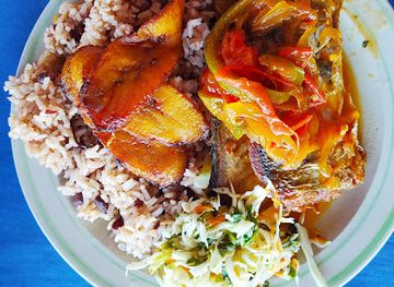 guatemala/livingston/restaurant/laru-bella