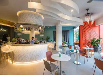 CRU Kitchen & Bar