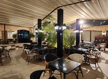 egypt/cairo/heliopolis/restaurant/paul-bakery-restaurant