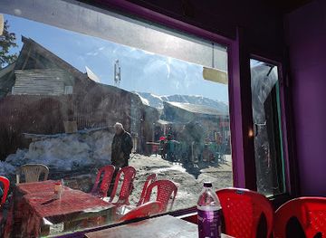 india/gulmarg/restaurant/restaurant-hill-point