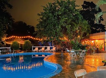 honduras/sula-valley/restaurant/senderos-playland