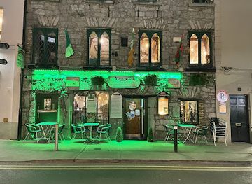 ireland/galway/restaurant/finnegans