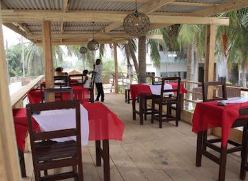 ghana/kokrobite/restaurant/zanz-beachfront-restaurant-bar