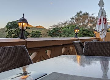 south-africa/pilanesberg-national-park/restaurant/lilys