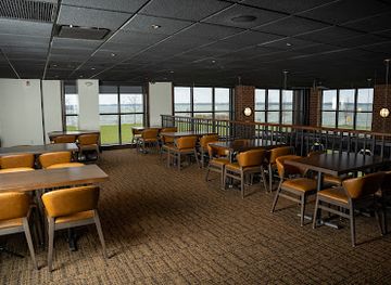 pennsylvania/erie/presque-isle-state-park/restaurant/bay-house-oyster-bar-restaurant