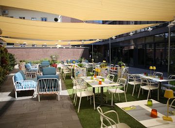 hungary/szeged/szent-istvan-ter/restaurant/sanzon-restaurant