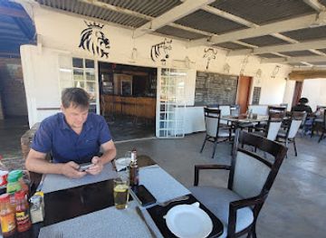 zambia/victoria-falls-area/restaurant/the-old-the-old-farm-house