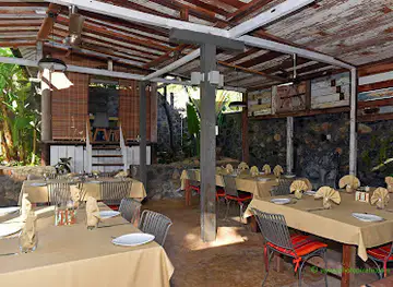 Flavours Resto Bar