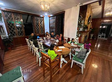 philippines/baguio/restaurant/valencia-s-restaurant