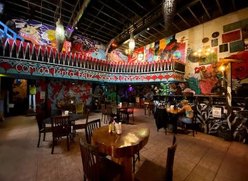 mexico/monterrey/barrio-antiguo/restaurant/trece-lunas