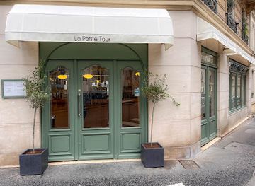 france/paris/restaurant/la-petite-tour