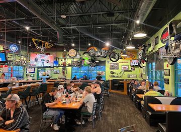 iowa/council-bluffs/restaurant/quaker-steak-lube