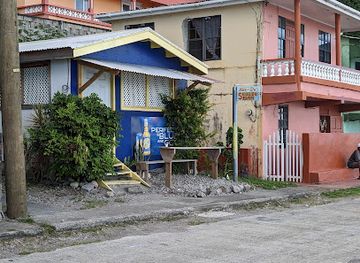 dominica/soufriere/restaurant/nee-s-dy-s-seaside-bar