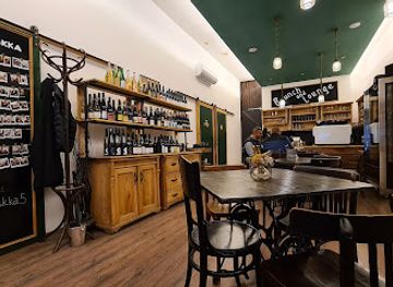 hungary/duna-ipoly-national-park/restaurant/mokka-cukka