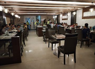 india/lucknow/restaurant/green-restaurant-by-neelkanth