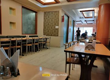 india/guwahati/paltan-bazaar/restaurant/sagar-ratna