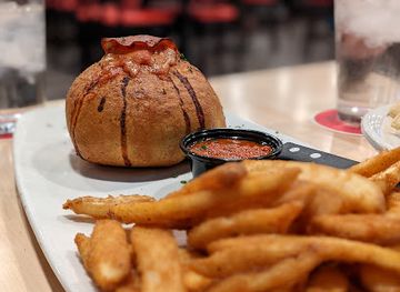 south-dakota/west-river/restaurant/boston-s-restaurant-sports-bar