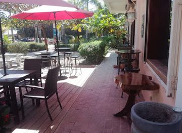 belize/hopkins/restaurant/la-trattoria