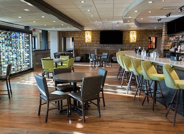 iowa/urbandale/restaurant/bennigan-s-on-merle-hay