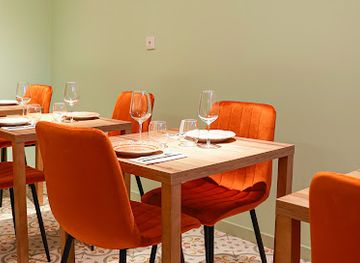 portugal/coimbra/baixa-de-coimbra/restaurant/queijo-cheese-restaurant