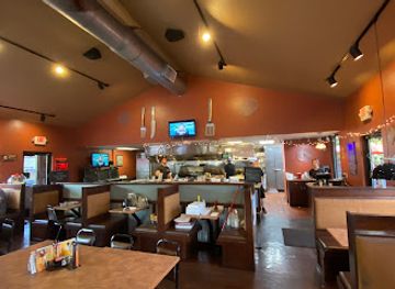 wisconsin/oshkosh/restaurant/cinders-charcoal-grill