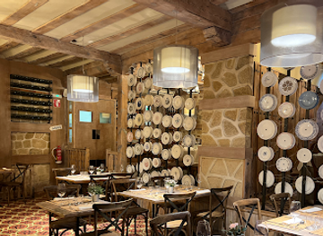 spain/segovia/restaurant/restaurante-la-taurina