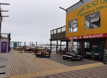 namibia/luderitzland/restaurant/dockside-seafood-grill