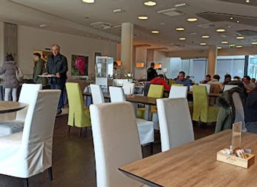 slovenia/nova-gorica/restaurant/menazka