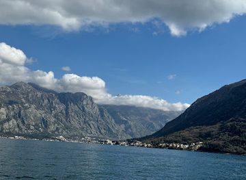montenegro/kotor-bay/restaurant/lav-gastro-bar