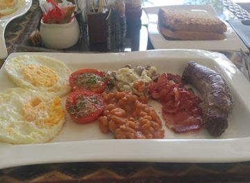 zambia/kitwe/restaurant/cafe-waka
