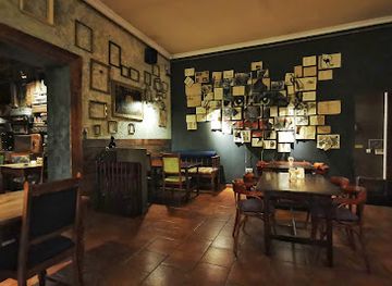 hungary/szeged/restaurant/cirmi-gasztrokocsma