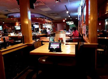 mississippi/gulfport/restaurant/applebee-s-grill-bar