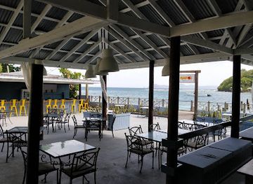 saint-vincent-and-the-grenadines/barrouallie/restaurant/mangoz-restaurant-and-bar