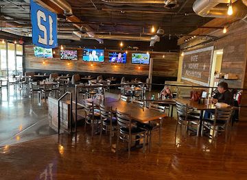 washington/federal-way/restaurant/billy-mchale-s