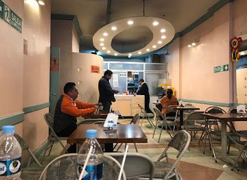 bolivia/la-paz/restaurant/pacena-la-saltena