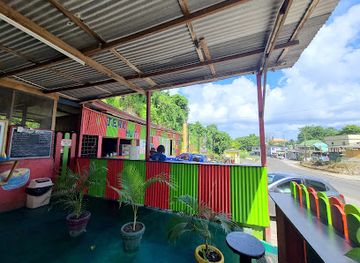 jamaica/north-coast/restaurant/taste-a-yard-restaurant-jerk