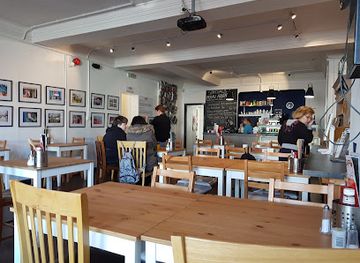 united-kingdom/caernarfonshire/restaurant/caffi-gisda