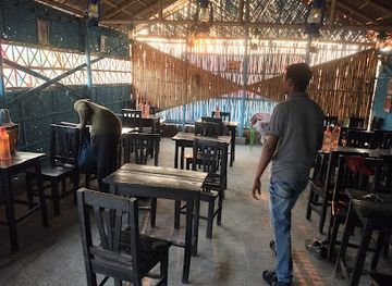 bangladesh/khulna-division/restaurant/basher-kella