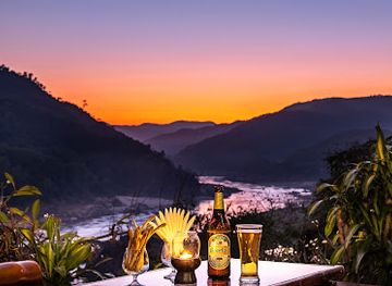 laos/oudomxay-province/restaurant/sunset-bar-restaurant